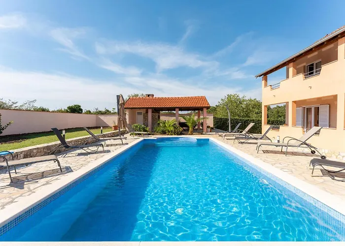 Σπίτι διακοπών 5 Bedroom Cozy In