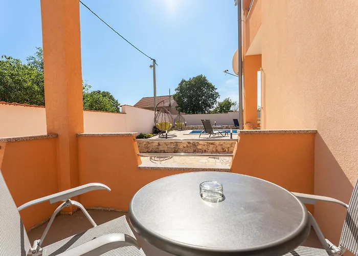 Σπίτι διακοπών 5 Bedroom Cozy In