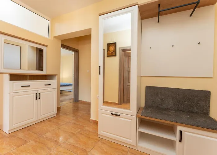 5 Bedroom Cozy In * Biograd Na Moru