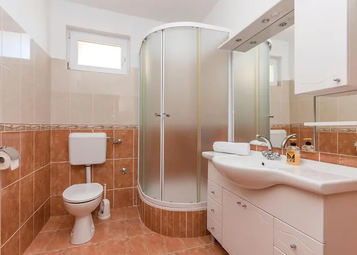 5 Bedroom Cozy In Дом отдыха